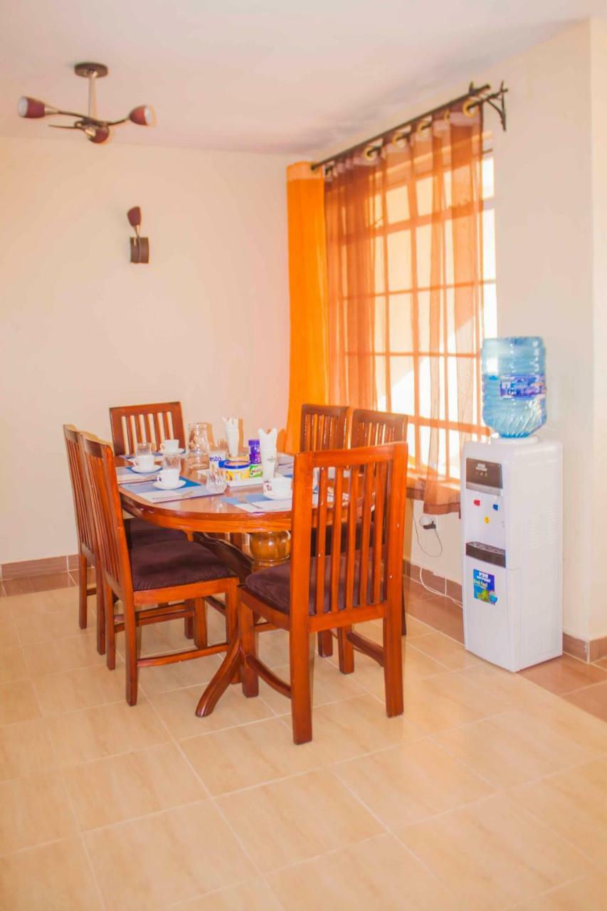 Joy Comfort Homestay ナイロビ エクステリア 写真